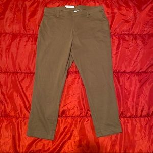Women’s Khaki Stretch Capris Pants